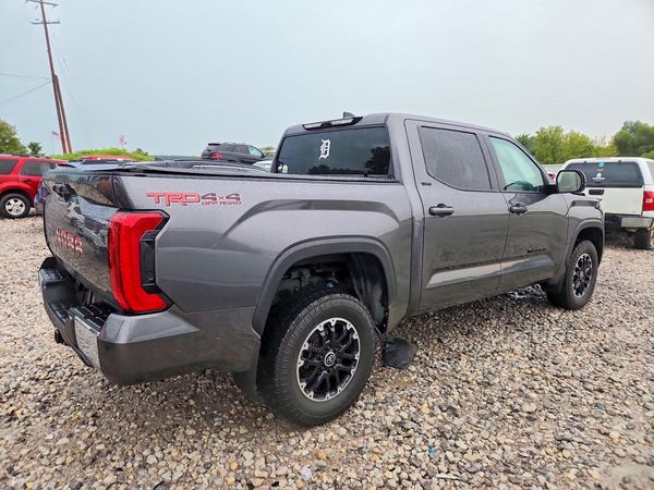 2022 TOYOTA TUNDRA