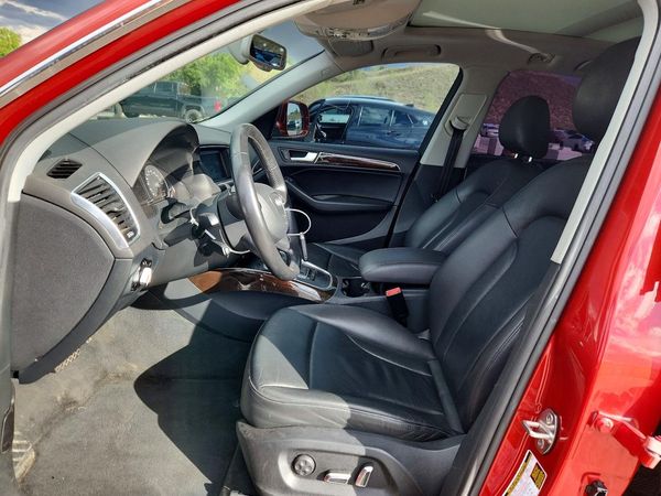 2014 AUDI Q5 Premium Plus — DENT