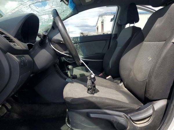 2013 HYUNDAI ACCENT