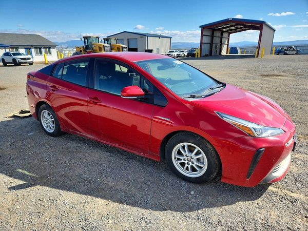 2022 TOYOTA PRIUS — Passenger 3/4