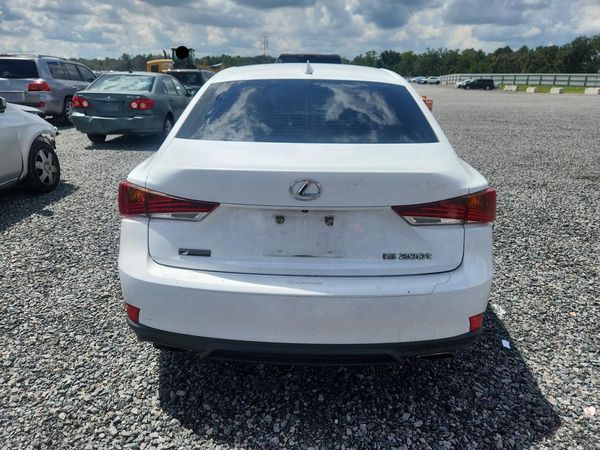 2017 LEXUS IS