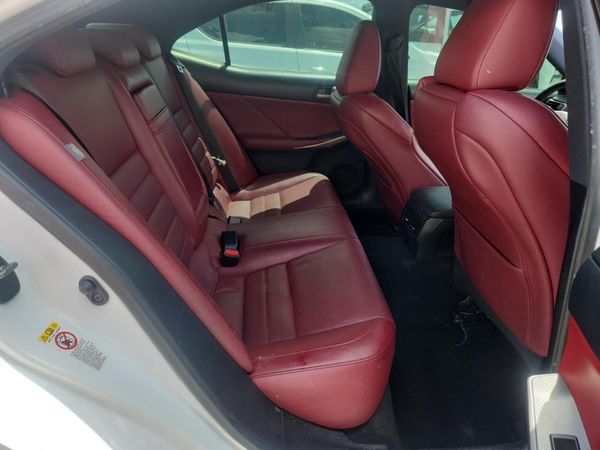 2017 LEXUS IS