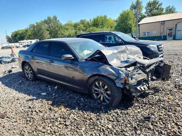 2014 CHRYSLER 300