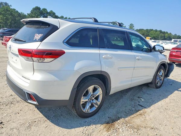 2017 TOYOTA HIGHLANDER