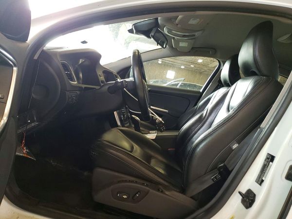 2013 VOLVO S60