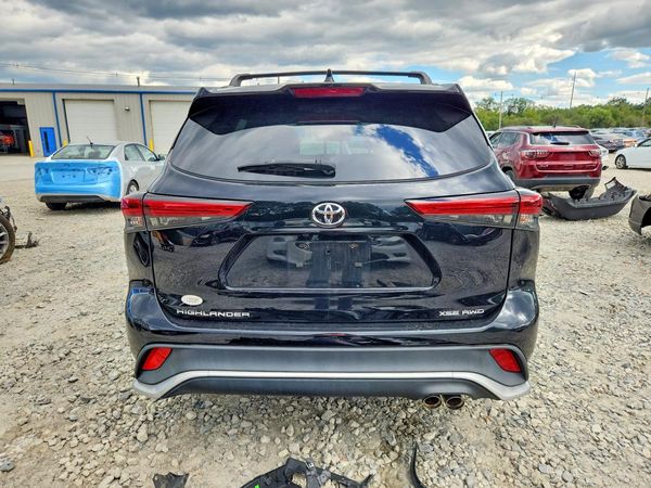 2022 TOYOTA HIGHLANDER