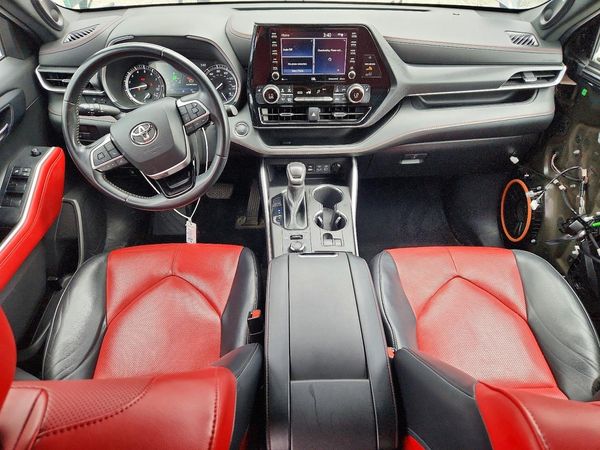 2022 TOYOTA HIGHLANDER