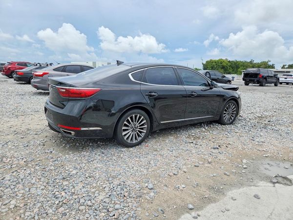 2017 KIA CADENZA