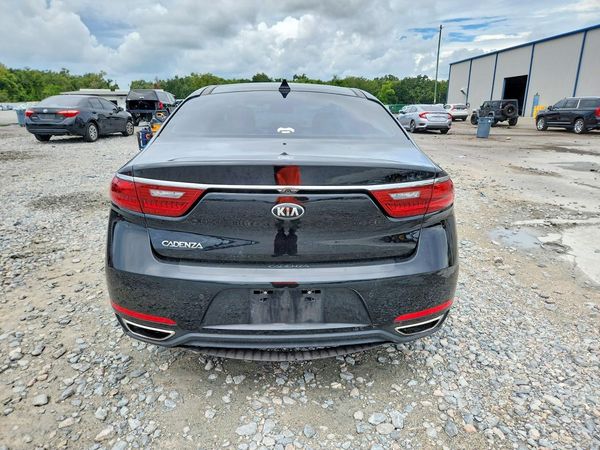 2017 KIA CADENZA
