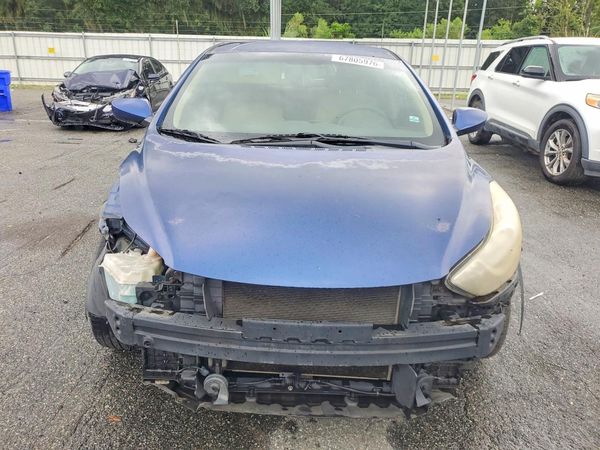 2013 HYUNDAI ELANTRA