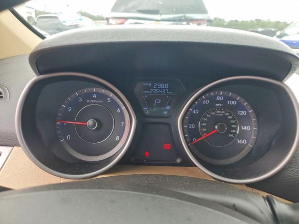 2013 HYUNDAI ELANTRA