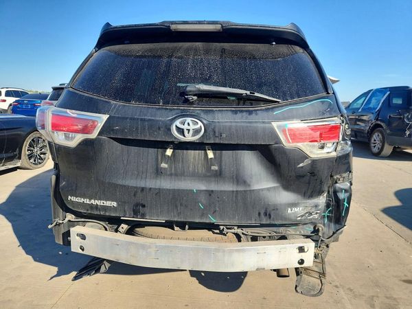 2016 TOYOTA HIGHLANDER