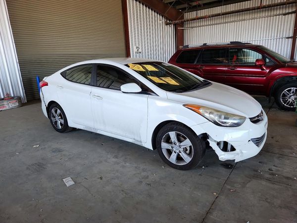 2013 HYUNDAI ELANTRA