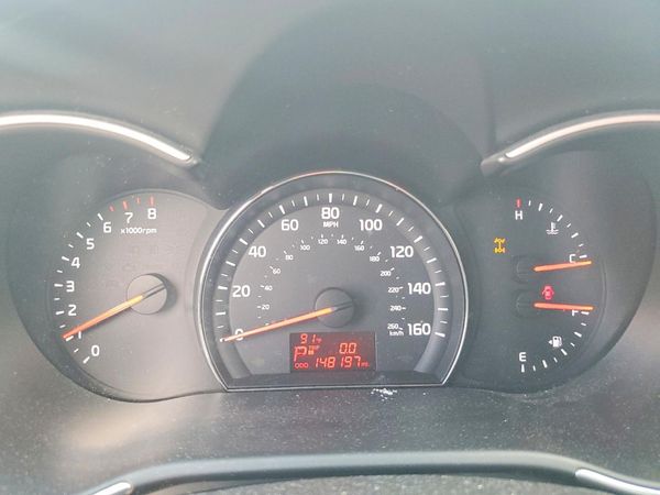 2014 KIA SORENTO Base/ LX