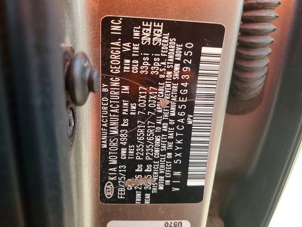 2014 KIA SORENTO Base/ LX