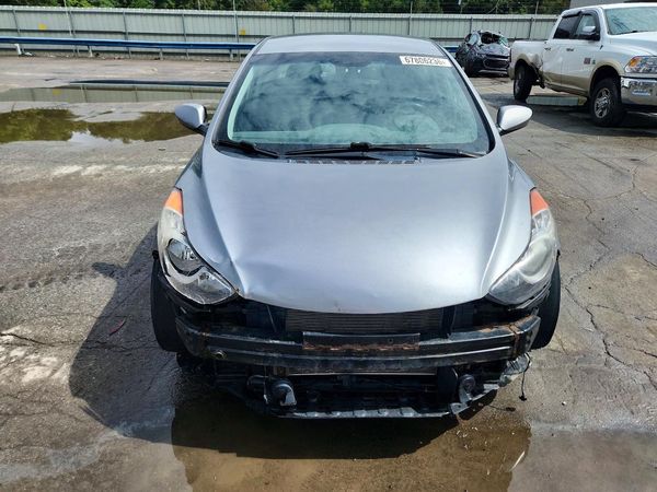 2013 HYUNDAI ELANTRA