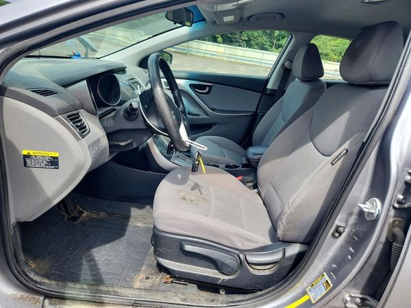 2013 HYUNDAI ELANTRA