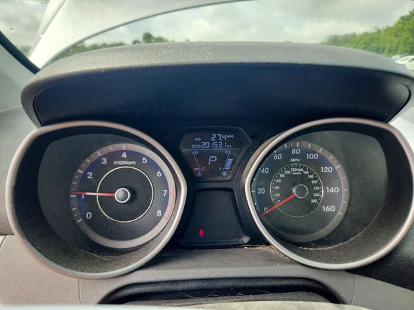 2013 HYUNDAI ELANTRA