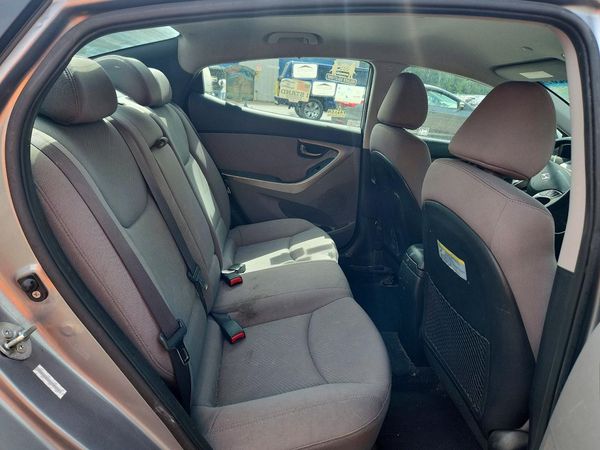 2013 HYUNDAI ELANTRA