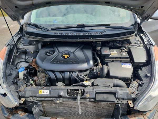 2013 HYUNDAI ELANTRA