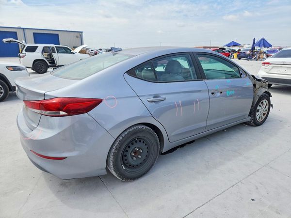2017 HYUNDAI ELANTRA SE Base