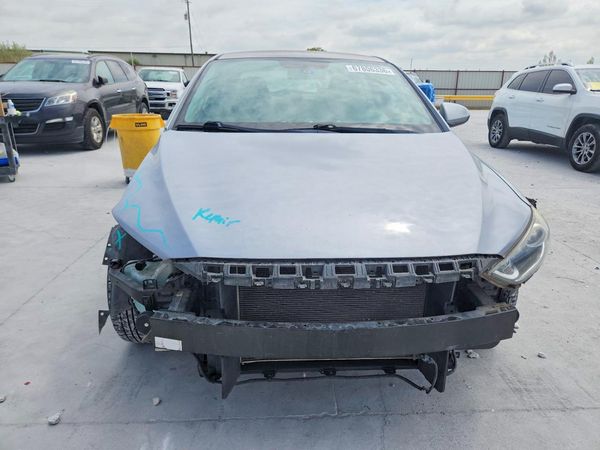 2017 HYUNDAI ELANTRA SE Base