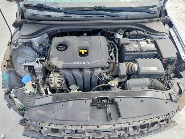 2017 HYUNDAI ELANTRA SE Base