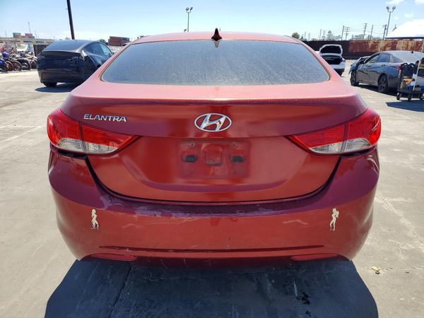 2013 HYUNDAI ELANTRA
