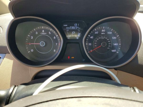 2013 HYUNDAI ELANTRA