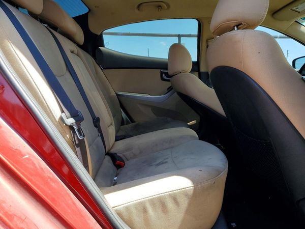 2013 HYUNDAI ELANTRA