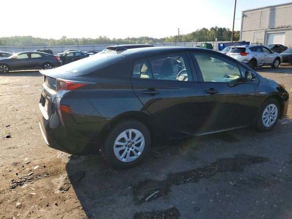 2018 TOYOTA PRIUS