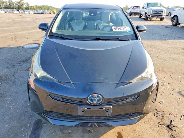2018 TOYOTA PRIUS