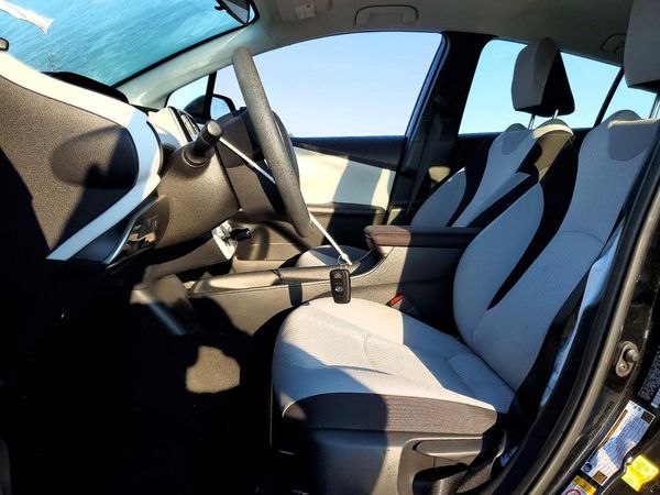 2018 TOYOTA PRIUS