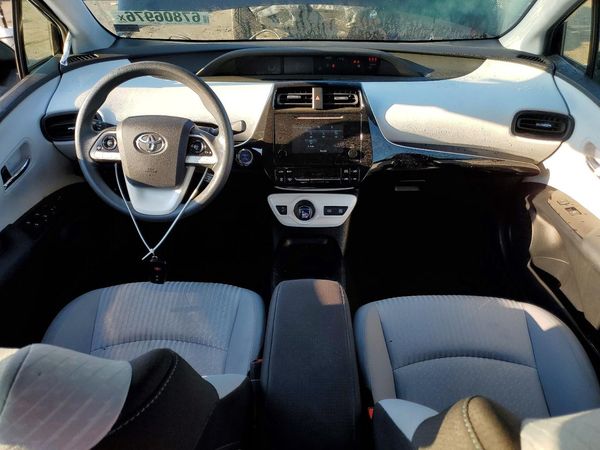 2018 TOYOTA PRIUS
