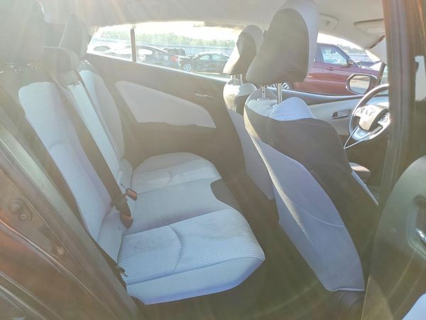 2018 TOYOTA PRIUS