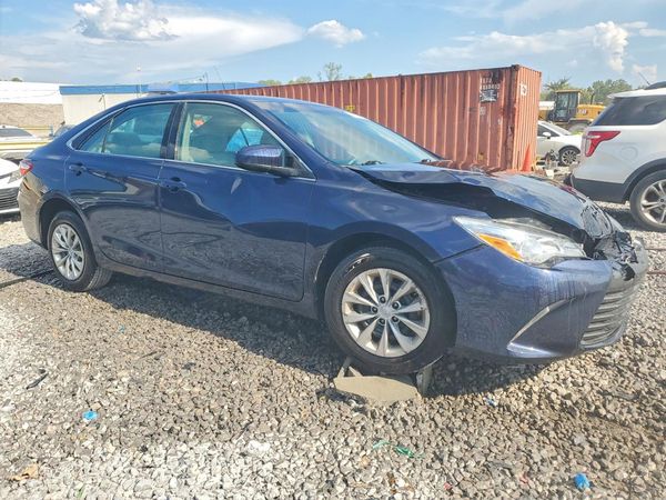 2017 TOYOTA CAMRY