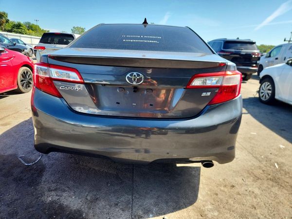 2014 TOYOTA CAMRY