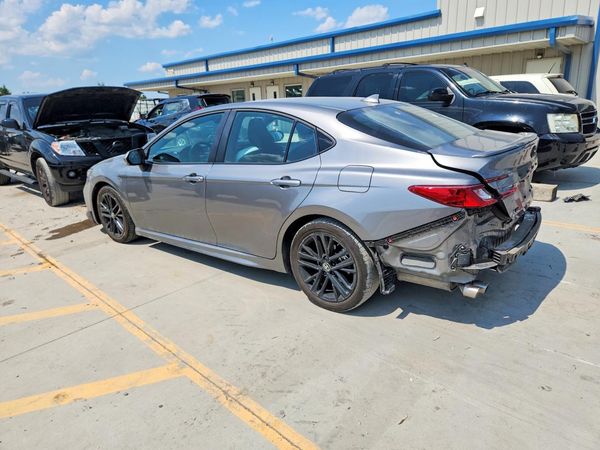 2026 TOYOTA CAMRY
