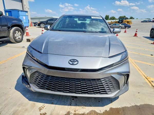 2026 TOYOTA CAMRY