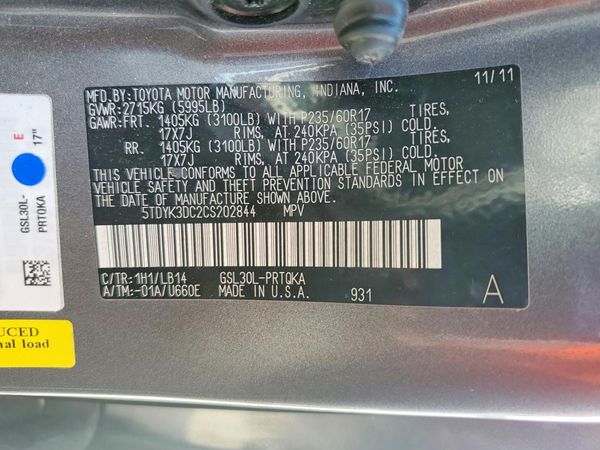 2012 TOYOTA SIENNA