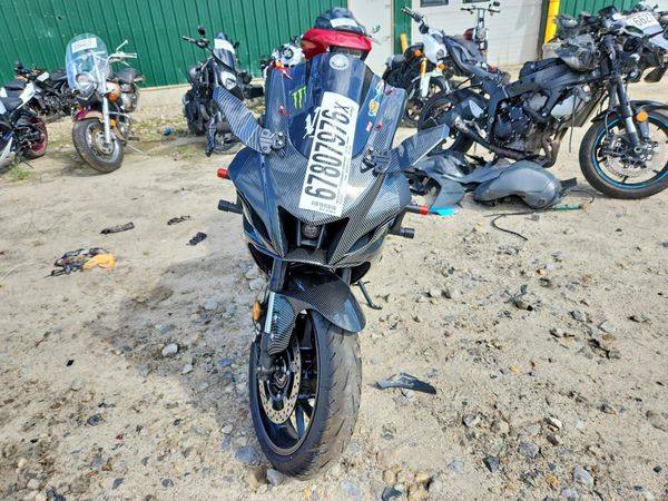 2025 YAMAHA YZFR7