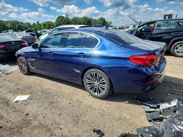 2019 BMW 530