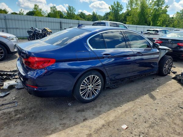 2019 BMW 530