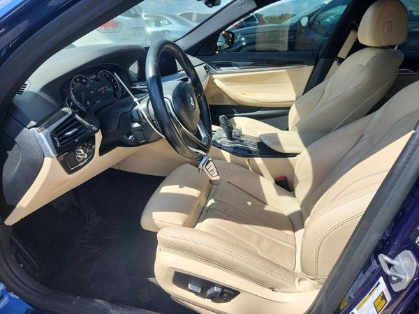 2019 BMW 530