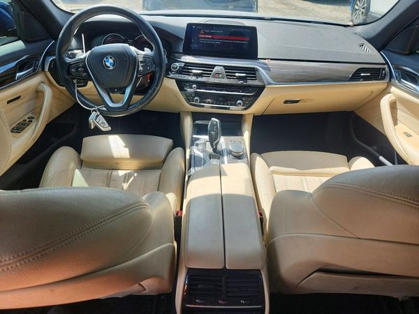 2019 BMW 530
