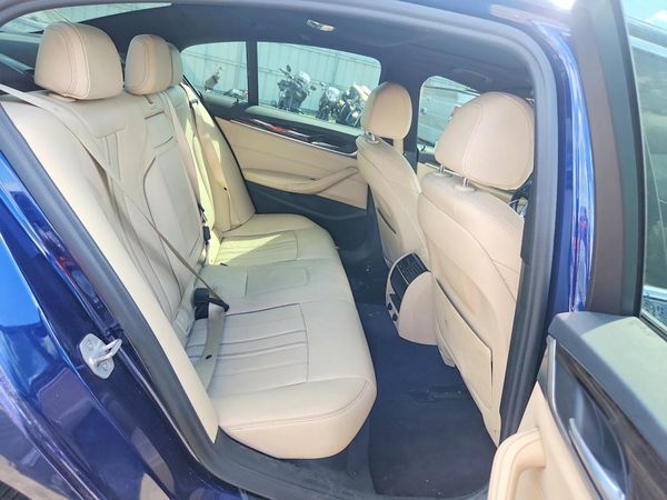 2019 BMW 530
