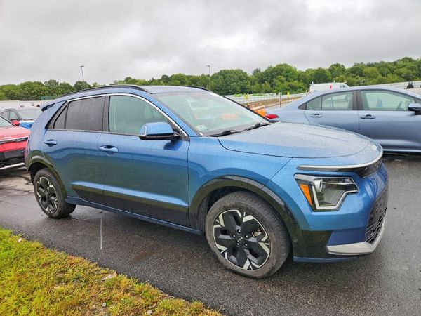 2023 KIA NIRO Wind