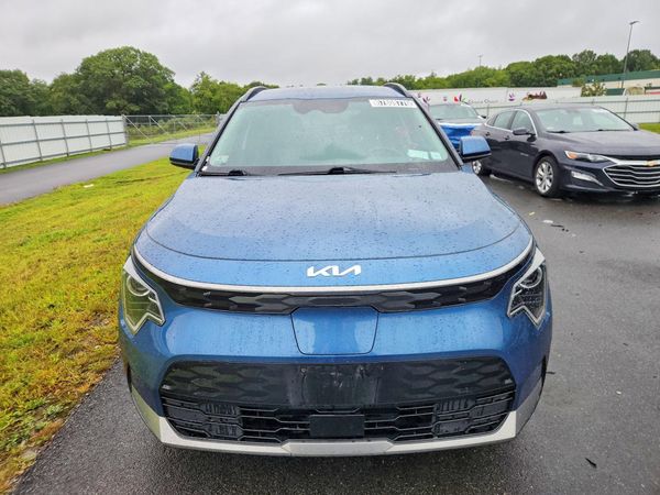 2023 KIA NIRO Wind