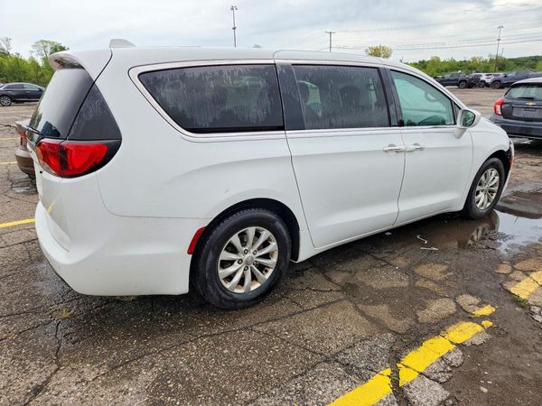2018 CHRYSLER PACIFICA