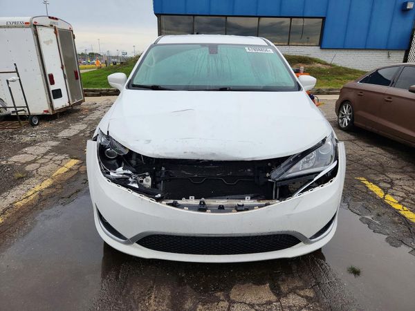 2018 CHRYSLER PACIFICA